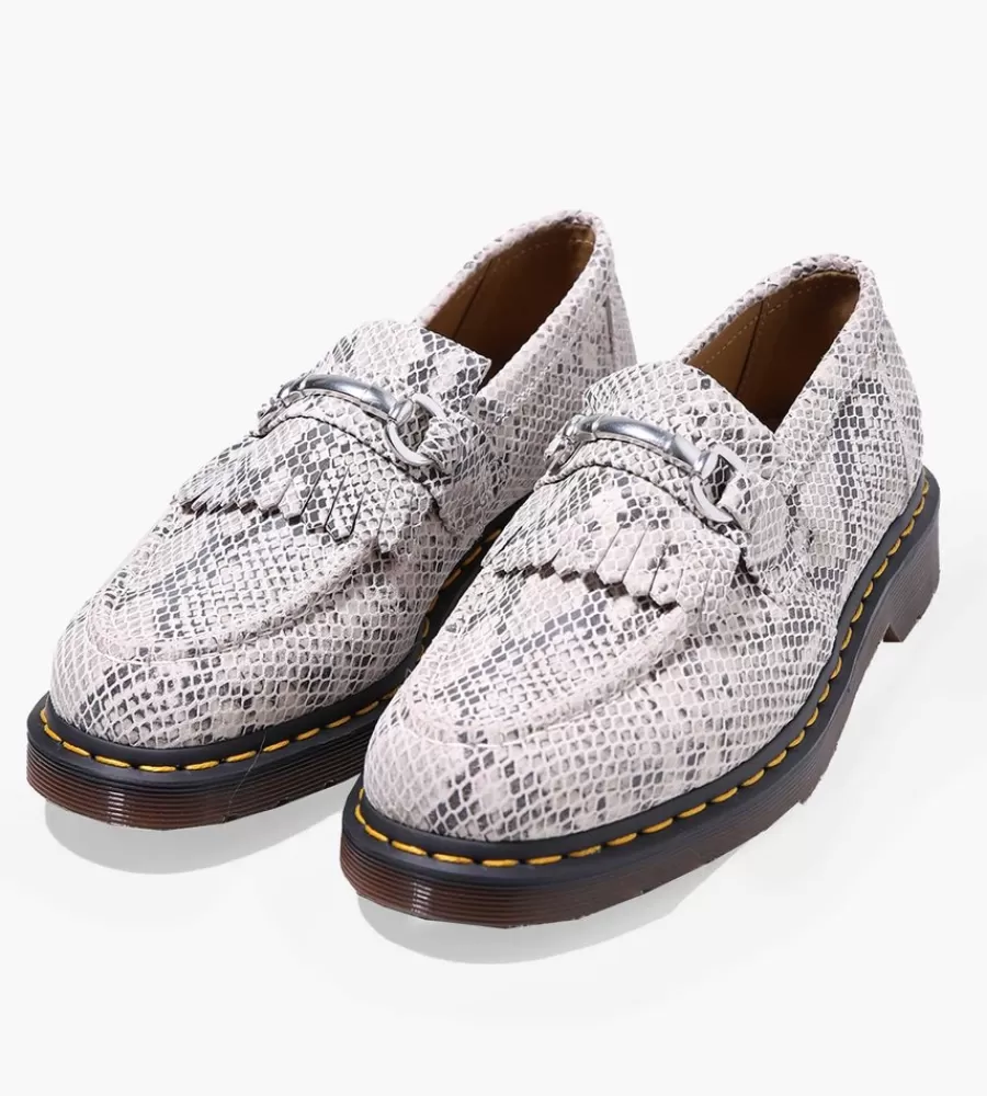 Schoenen & Boots^DR. MARTENS Adrian Snaffle Sand Black Python Print Suede